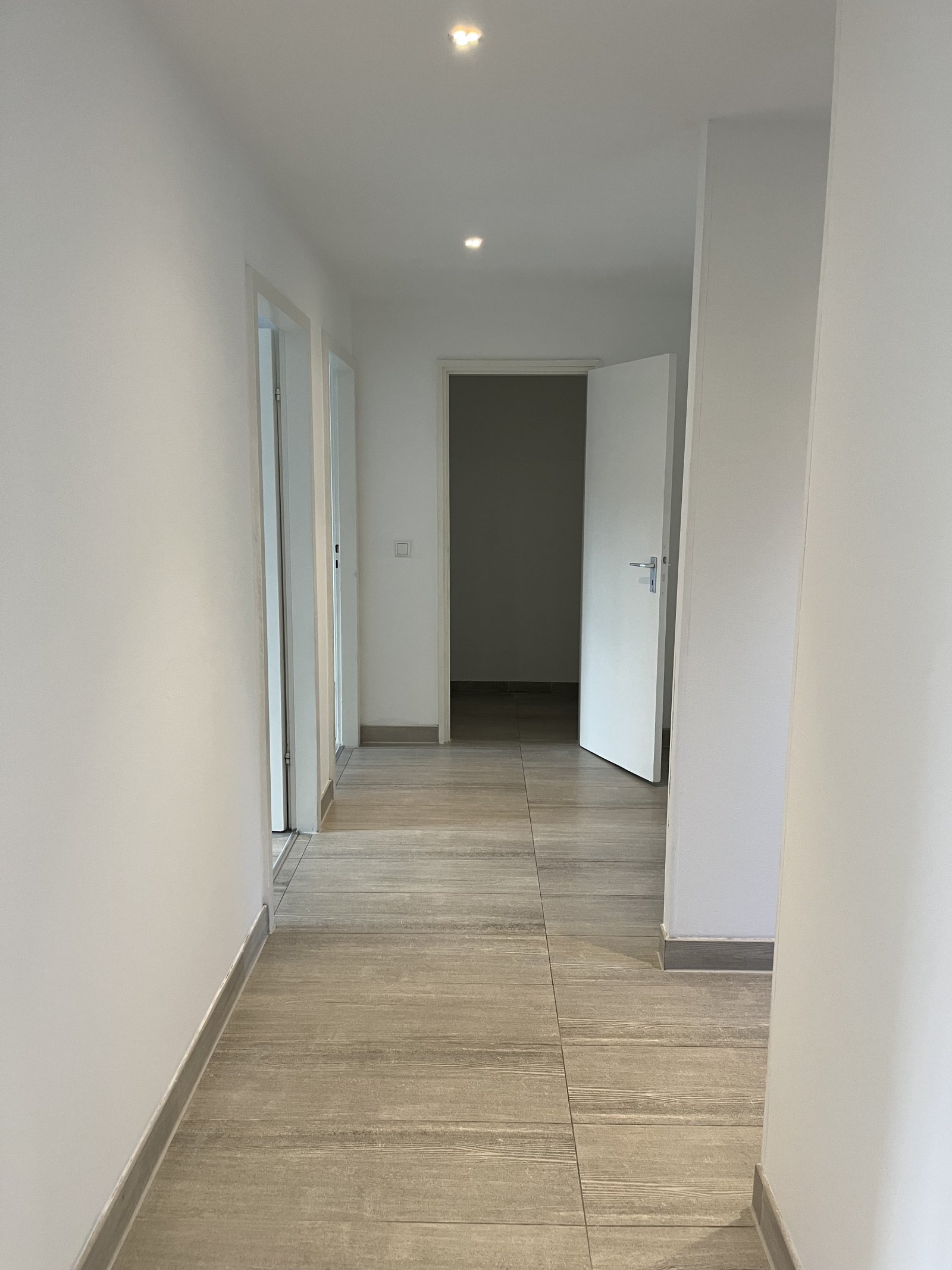 BB: Moderne, renovierte 4-ZW zum sofortigen Bezug BB: Moderne, renovierte 4-ZW zum sofortigen Bezug