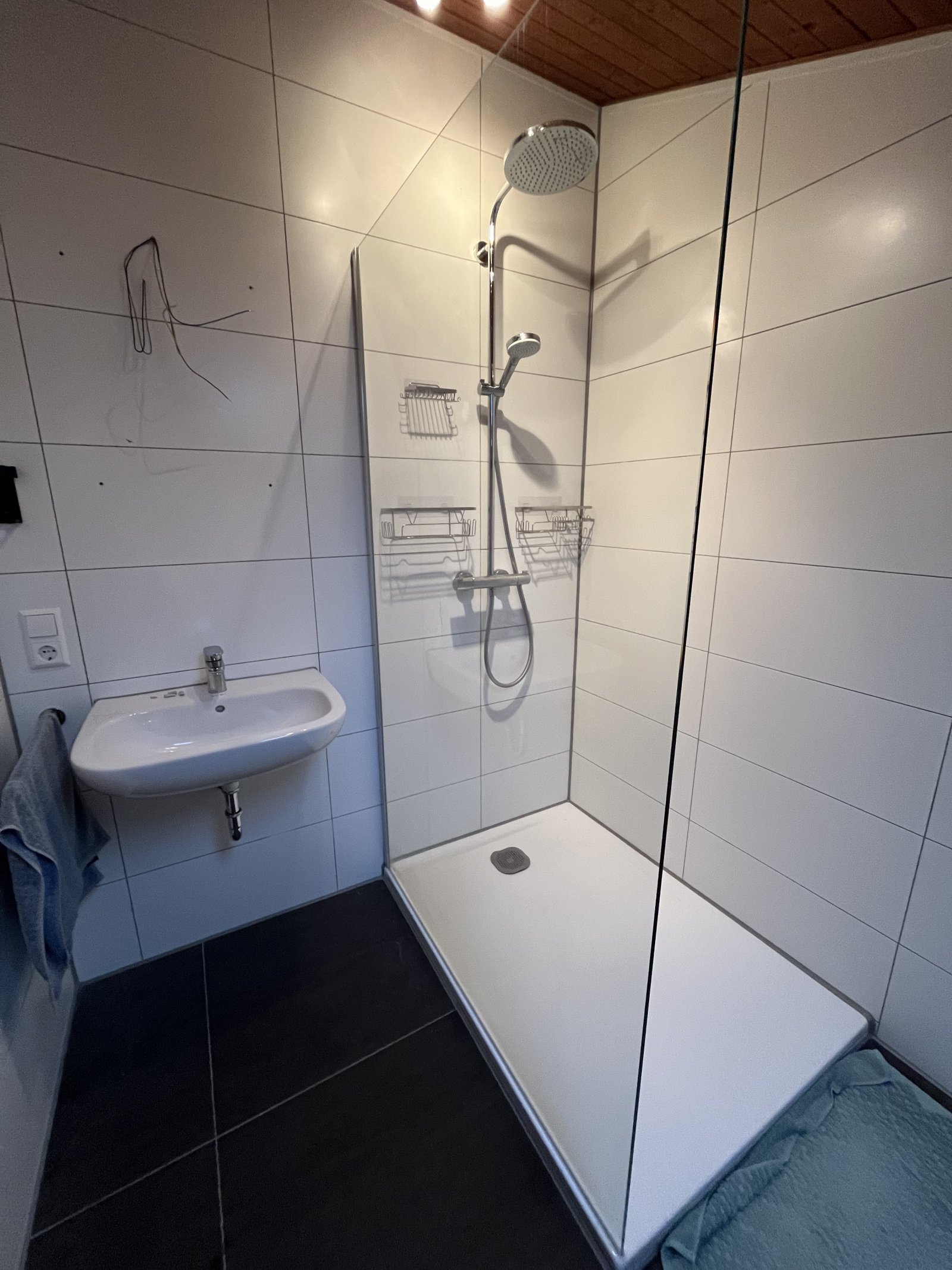 Sifi: 2 Zimmer - DG - Wohnung in ruhiger Lage Sifi: 2 Zimmer - DG - Wohnung in ruhiger Lage