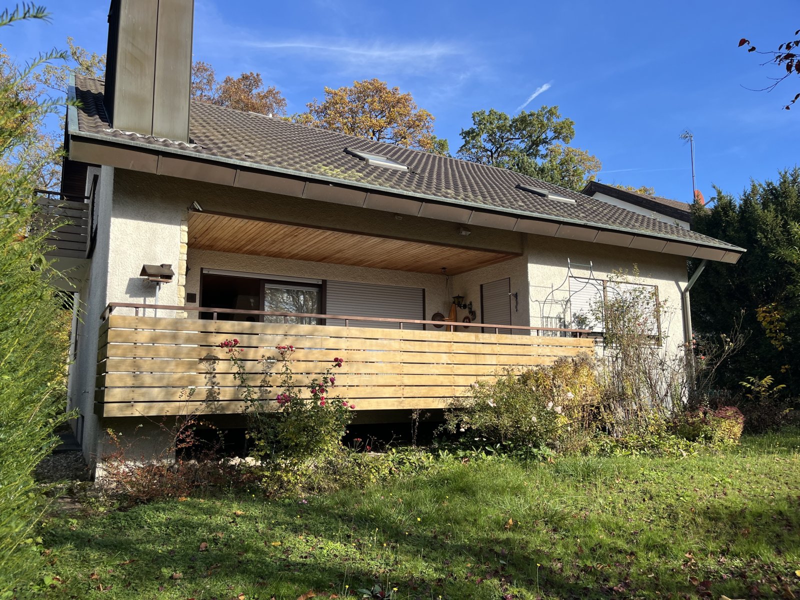 Sifi: Großzügiges 1-2 Familienhaus am Waldrand Sifi: Großzügiges 1-2 Familienhaus am Waldrand