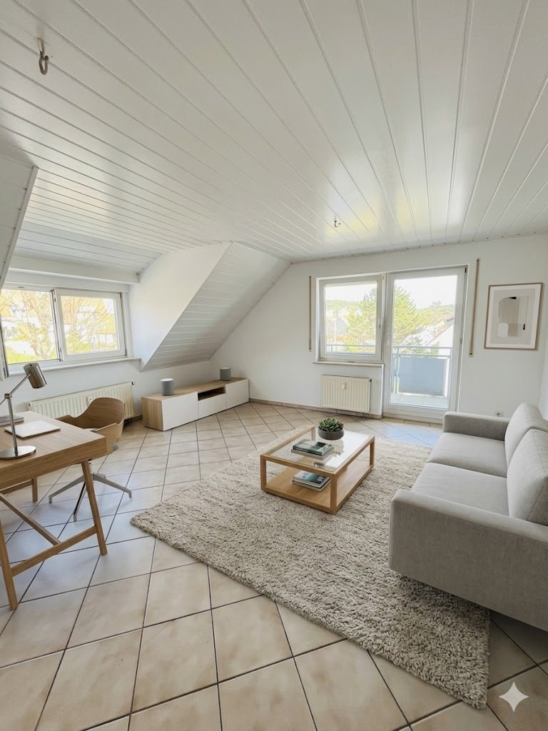 Calw-Heumaden: Charmante 2-Zimmer-Wohnung mit Balkon Calw-Heumaden: Charmante 2-Zimmer-Wohnung mit Balkon