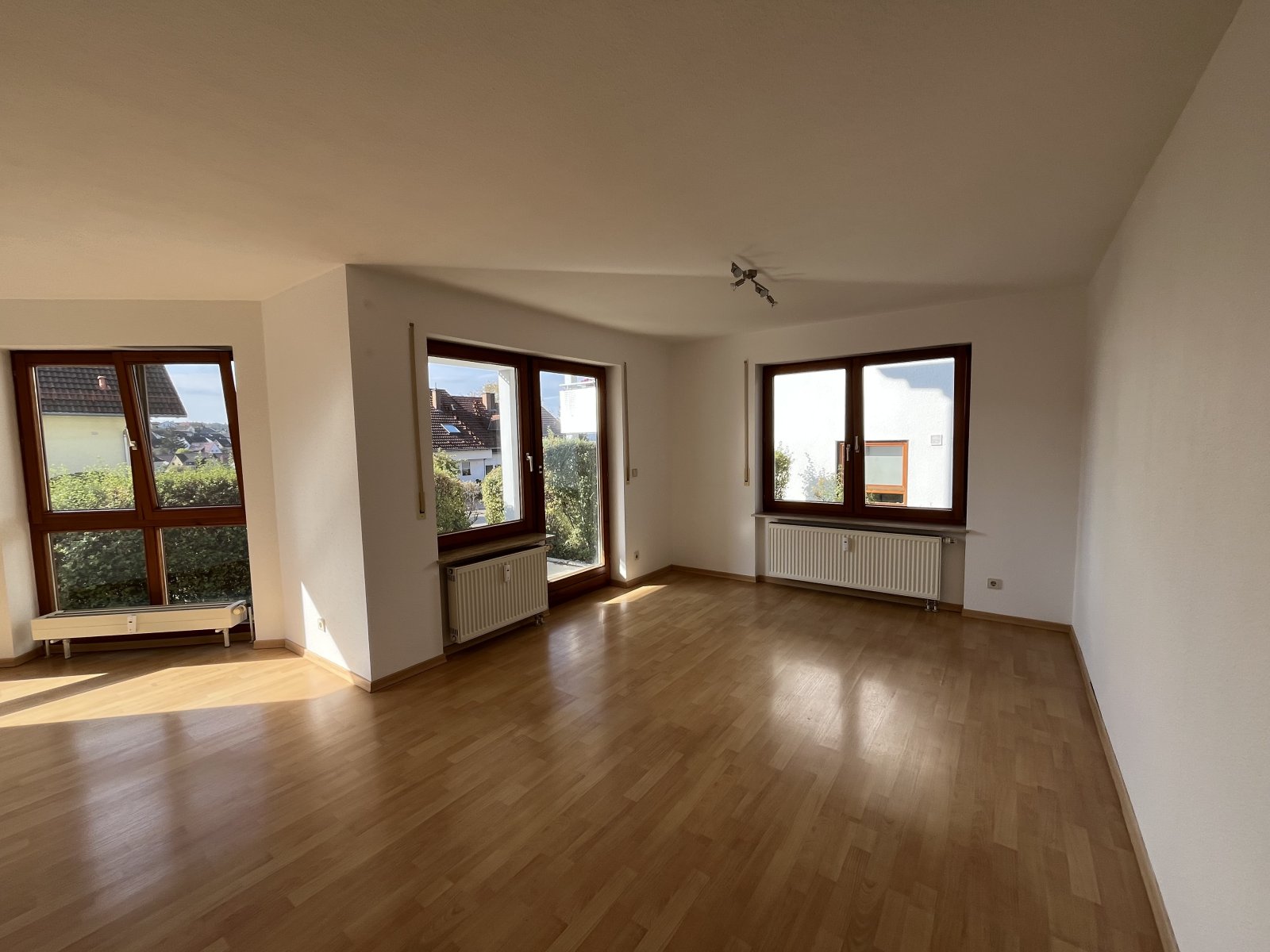 Althengstett: Charmante 2-Zimmer-Wohnung mit Terrasse Althengstett: Charmante 2-Zimmer-Wohnung mit Terrasse